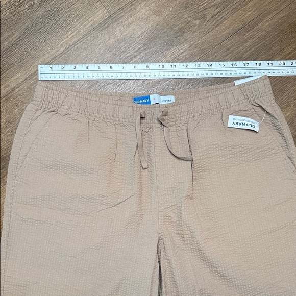Old Navy Tan Jogger shorts - Picture 3 of 6